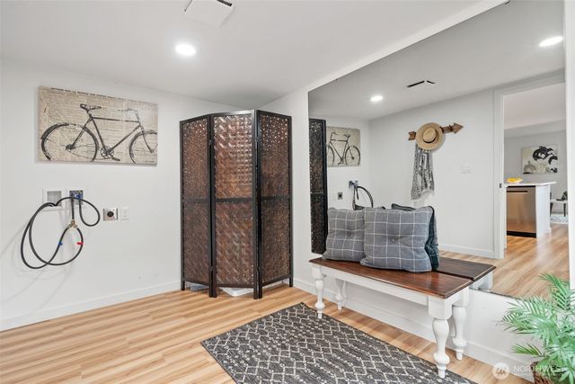 4110 W J Street, Bremerton, WA 98312