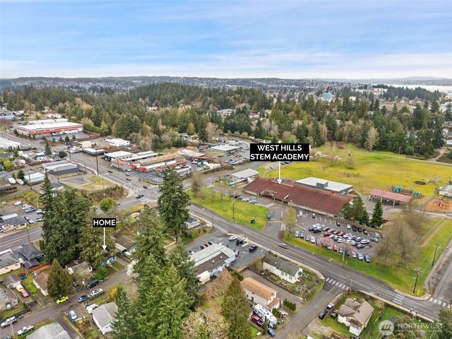 4110 W J Street, Bremerton, WA 98312