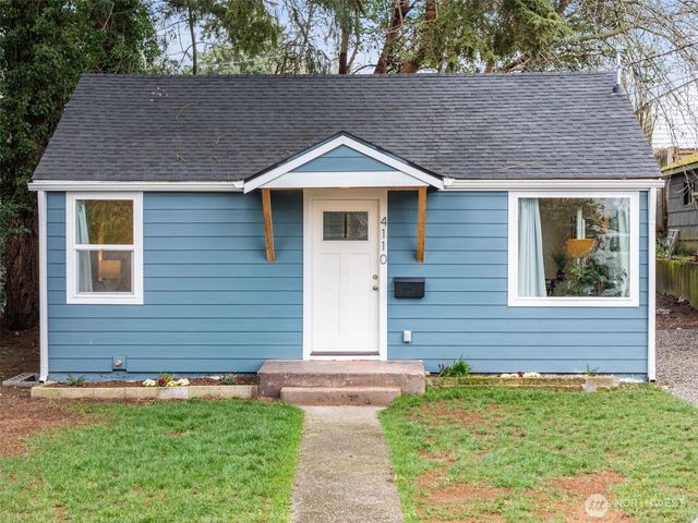 4110 W J Street, Bremerton, WA 98312