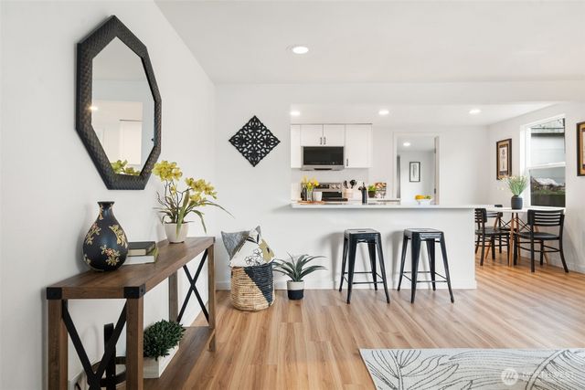 4110 W J Street, Bremerton, WA 98312