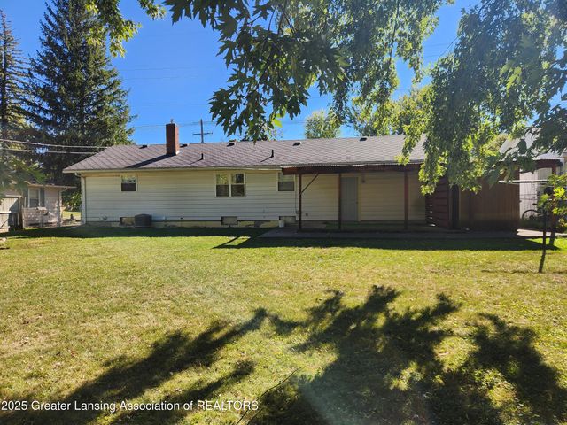 3316 W Willow Street, Lansing, MI 48917