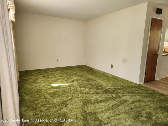 3316 W Willow Street, Lansing, MI 48917