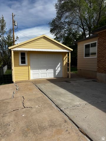698 MAPLE ST, Ogden, UT 84403
