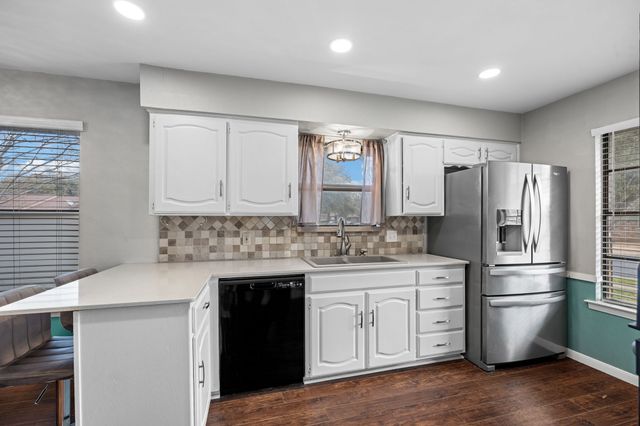 3125 Teakwood Drive, Bedford, TX 76021