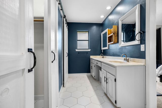 3125 Teakwood Drive, Bedford, TX 76021