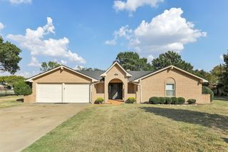 6667 Silver Saddle Road, Fort Worth, TX 76126