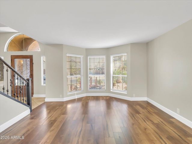 7121 W Windrose Drive, Peoria, AZ 85381