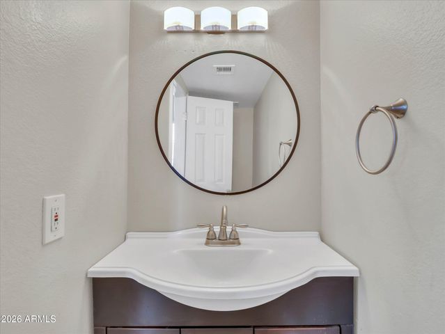 7121 W Windrose Drive, Peoria, AZ 85381