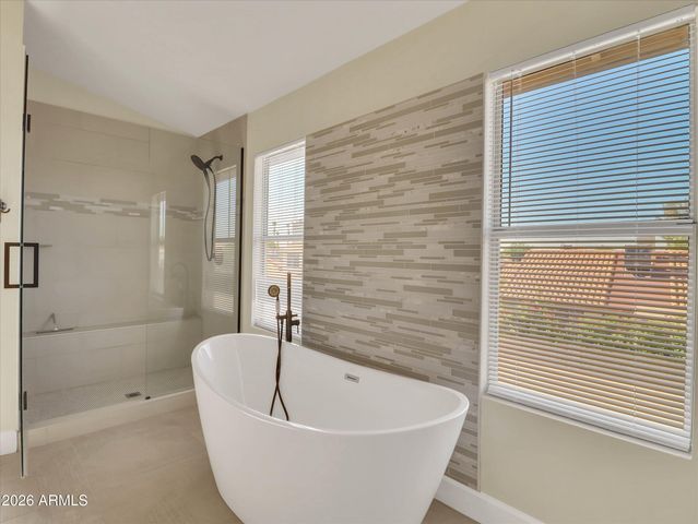 7121 W Windrose Drive, Peoria, AZ 85381