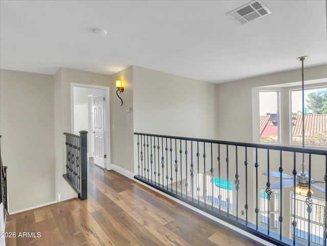 7121 W Windrose Drive, Peoria, AZ 85381