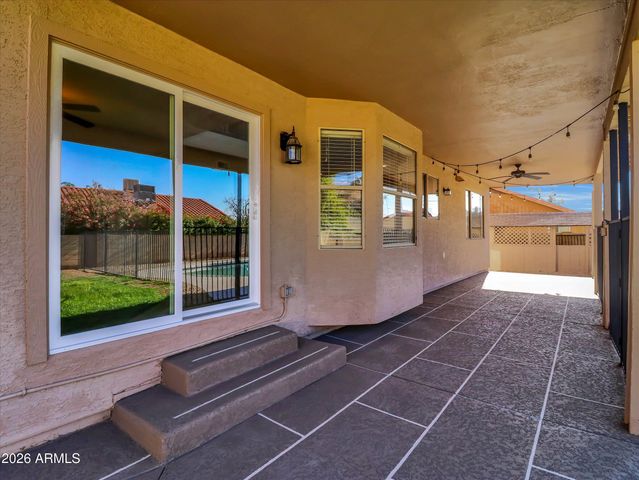 7121 W Windrose Drive, Peoria, AZ 85381