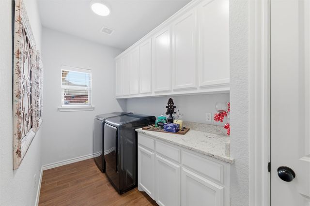 5660 Posada Drive, Fort Worth, TX 76036