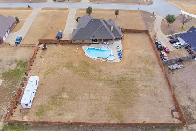 5660 Posada Drive, Fort Worth, TX 76036