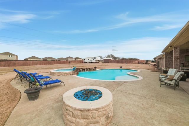 5660 Posada Drive, Fort Worth, TX 76036