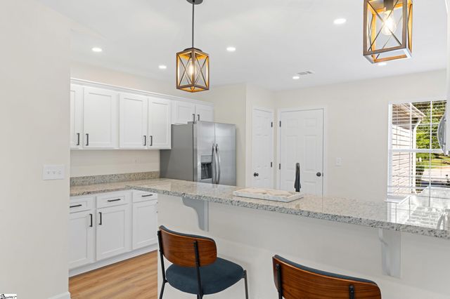 8 Kalmia Court, Greenville, SC 29605