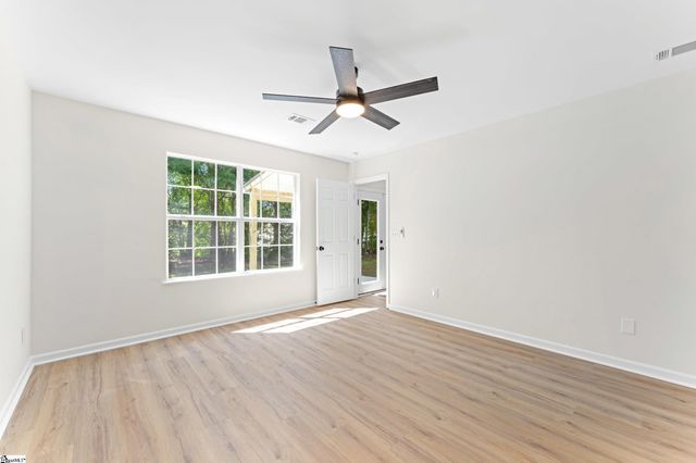 8 Kalmia Court, Greenville, SC 29605