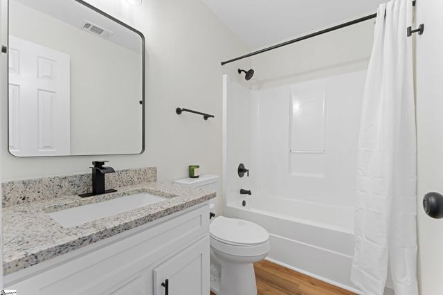 8 Kalmia Court, Greenville, SC 29605