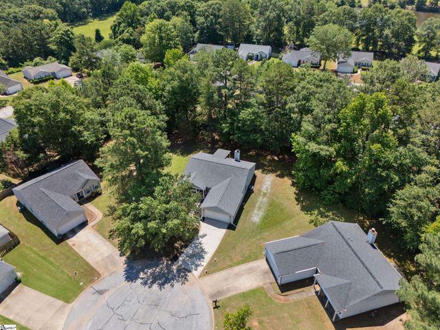 8 Kalmia Court, Greenville, SC 29605