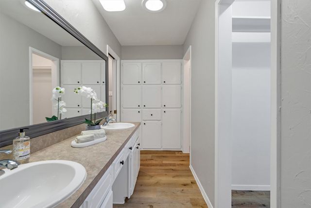 2307 Leonard Court, Arlington, TX 76015