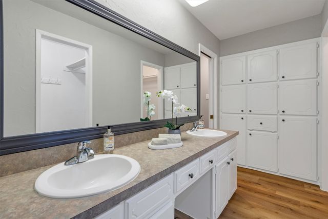 2307 Leonard Court, Arlington, TX 76015