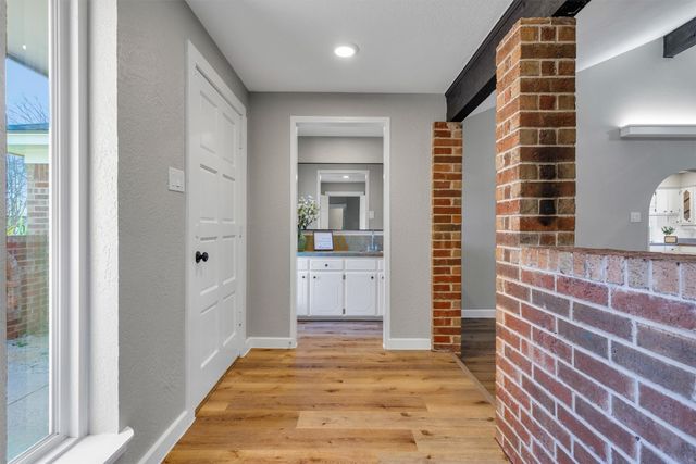 2307 Leonard Court, Arlington, TX 76015