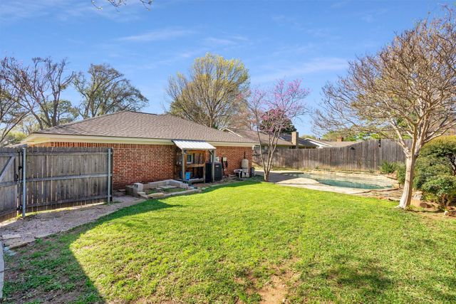 2307 Leonard Court, Arlington, TX 76015