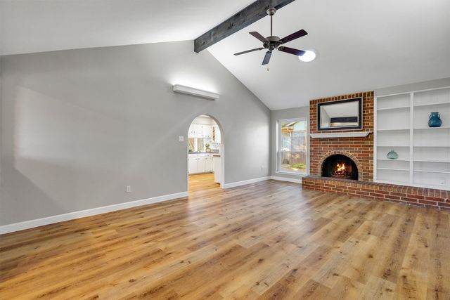 2307 Leonard Court, Arlington, TX 76015