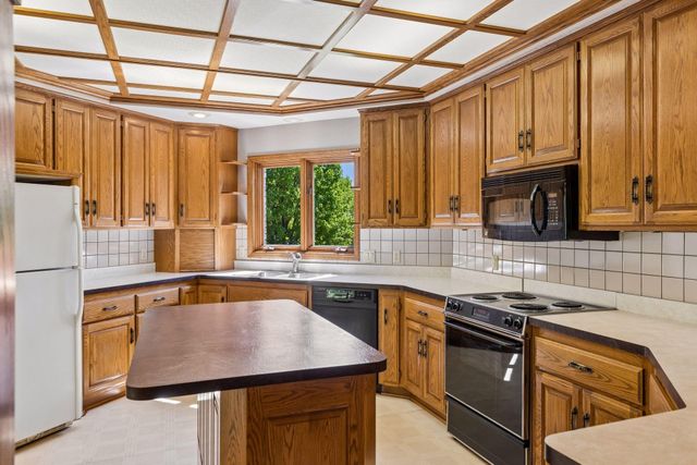 9280 53rd Street N, Lake Elmo, MN 55042