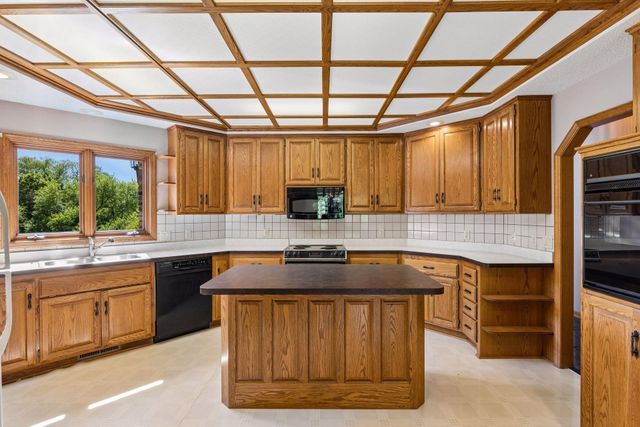 9280 53rd Street N, Lake Elmo, MN 55042