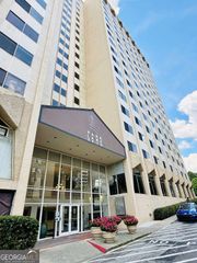 2479 Peachtree Road NE 1405, Atlanta, GA 30305