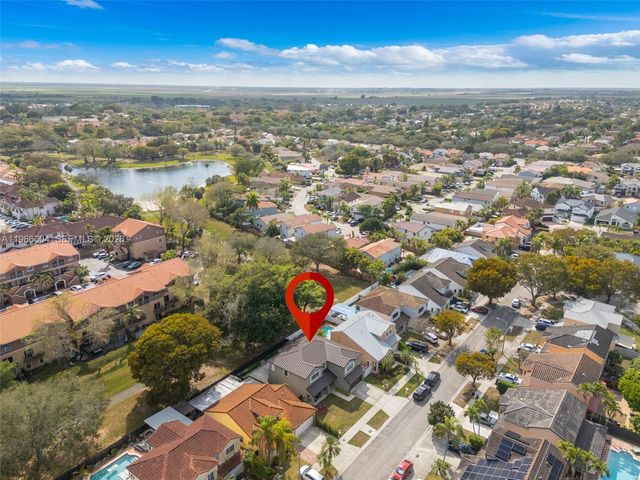 15416 SW 99th Ln, Miami, FL 33196