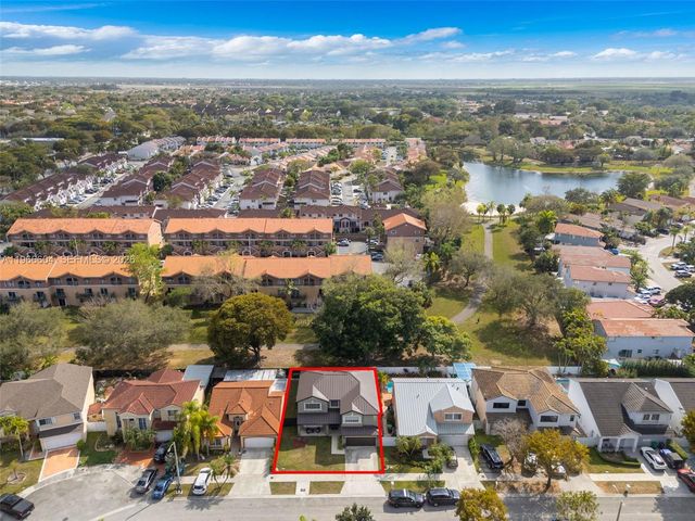 15416 SW 99th Ln, Miami, FL 33196