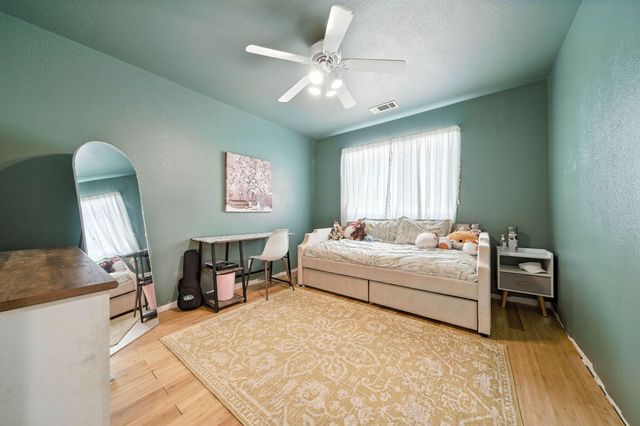 3385 Pioneer Lane, Redding, CA 96001