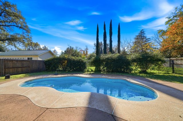3385 Pioneer Lane, Redding, CA 96001