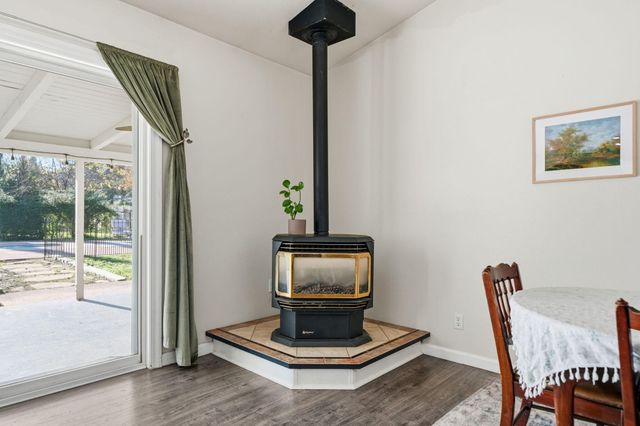 3385 Pioneer Lane, Redding, CA 96001