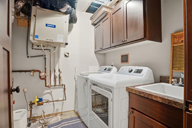 9112 Hamlet Avenue S, Cottage Grove, MN 55016