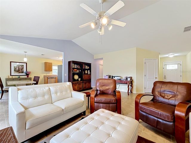 5945 WHITE TAIL LOOP, Lakeland, FL 33811