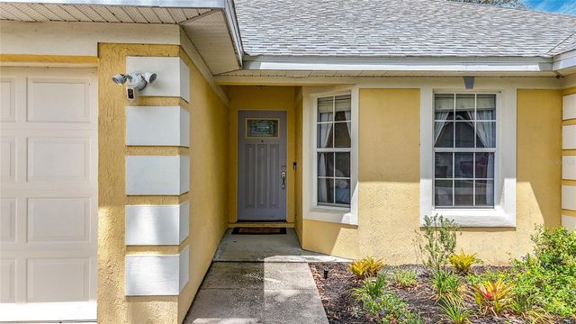 5945 WHITE TAIL LOOP, Lakeland, FL 33811