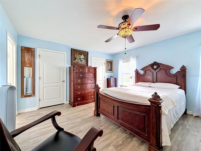 5945 WHITE TAIL LOOP, Lakeland, FL 33811
