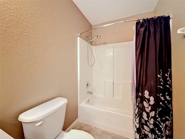 5945 WHITE TAIL LOOP, Lakeland, FL 33811