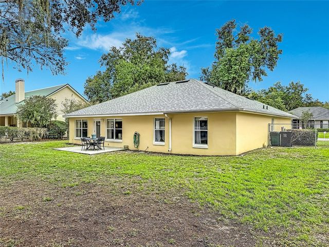 5945 WHITE TAIL LOOP, Lakeland, FL 33811