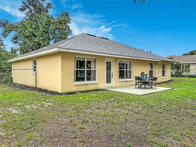 5945 WHITE TAIL LOOP, Lakeland, FL 33811