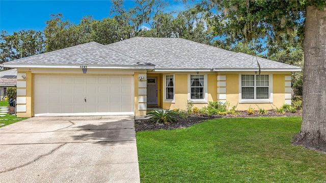 5945 WHITE TAIL LOOP, Lakeland, FL 33811