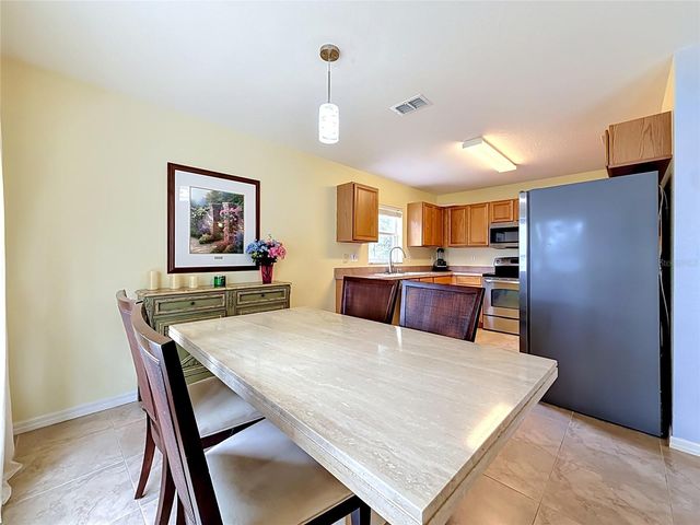 5945 WHITE TAIL LOOP, Lakeland, FL 33811