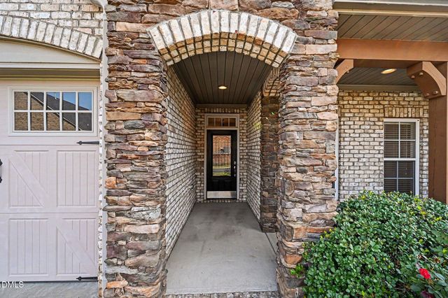 1942 Tweed Lane, Burlington, NC 27215