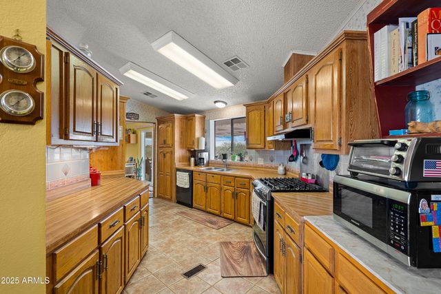 6100 E SOOTY Lane, Hereford, AZ 85615