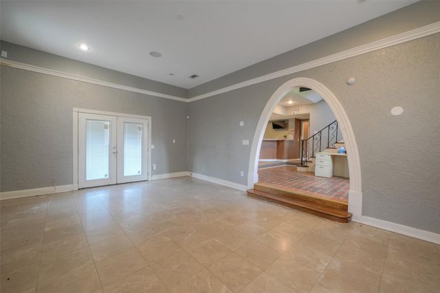 2424 Southmore Boulevard, Houston, TX 77004