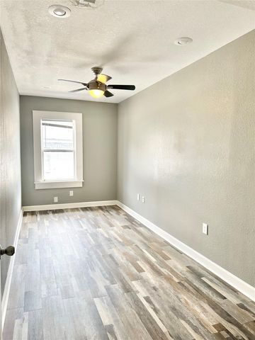 2424 Southmore Boulevard, Houston, TX 77004