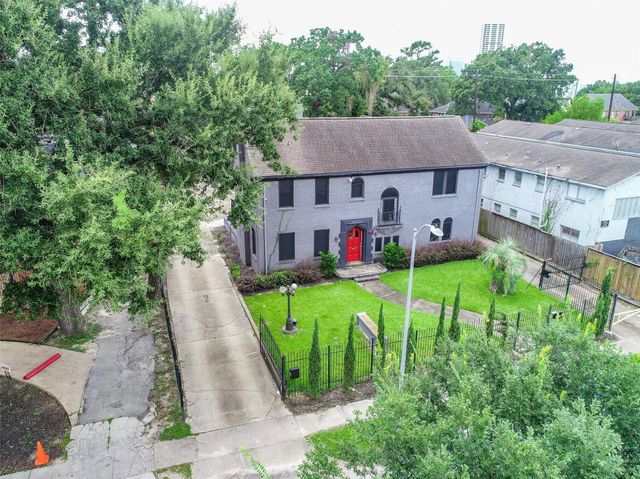 2424 Southmore Boulevard, Houston, TX 77004