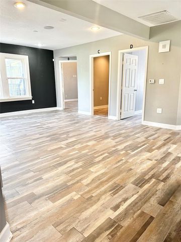 2424 Southmore Boulevard, Houston, TX 77004